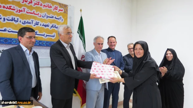 مراسم تکریم و معارفه سرپرست آموزشکده ملی مهارت دختران اردبیل برگزار شد 5